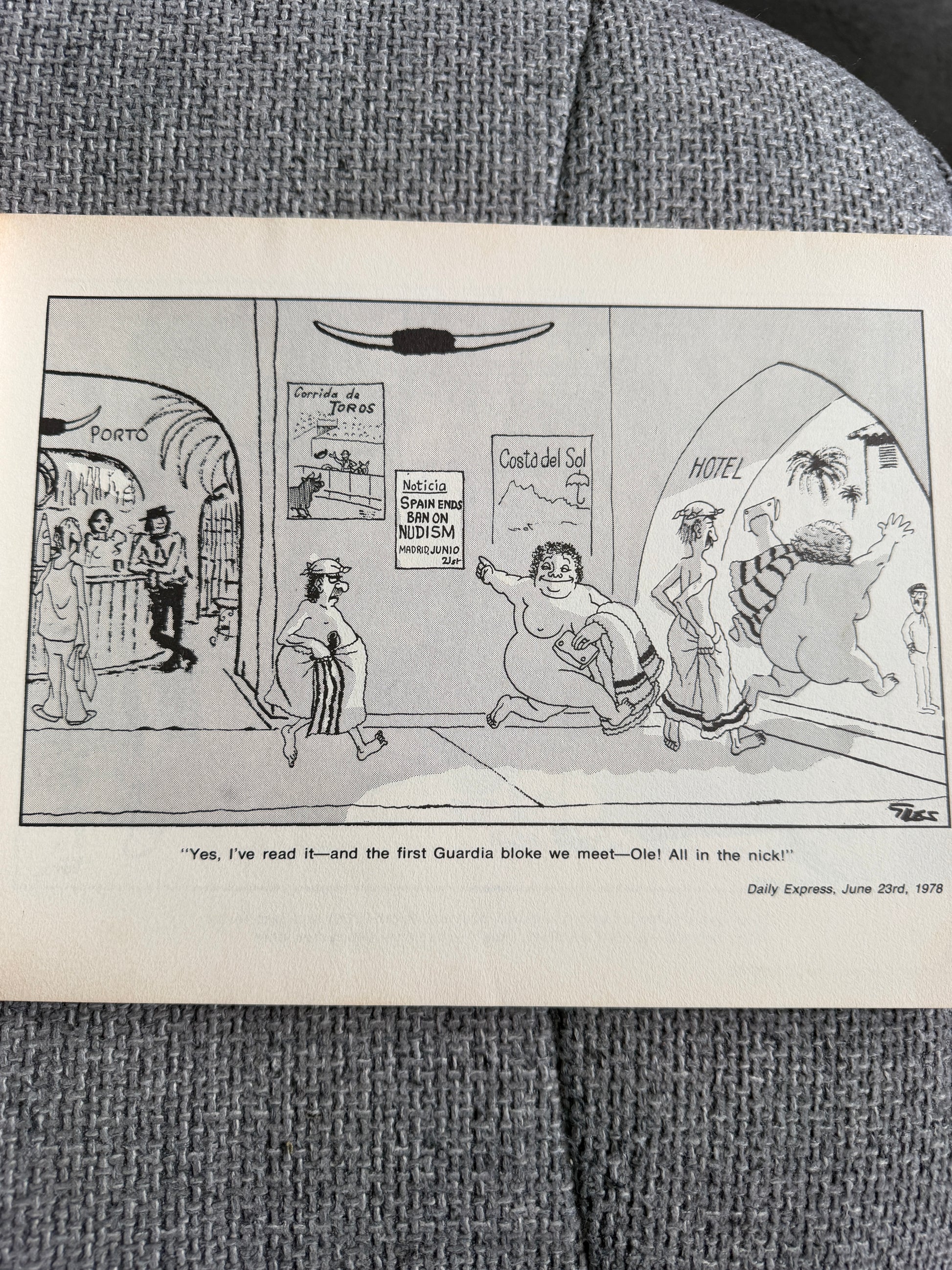 1979 Giles Sunday & Daily Express Cartoon Annual - Daily Express Publication - Honeyburn Books (UK)