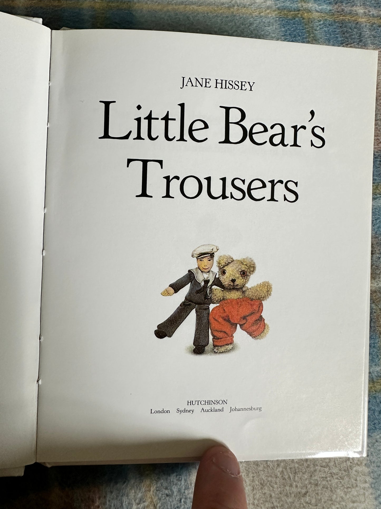 1991 Little Bear’s Trousers - Jane Hissey(Hutchinson’s)