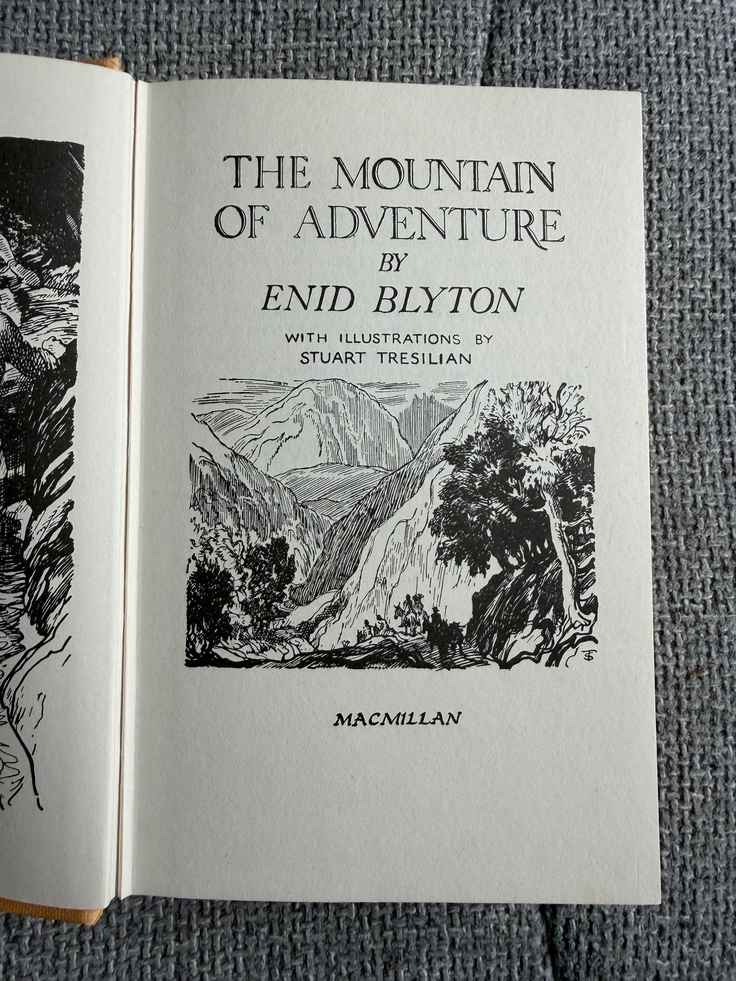 1974 The Mountain Of Adventure - Enid Blyton (Stuart Tresilian illust) MacMillan - Honeyburn Books (UK)