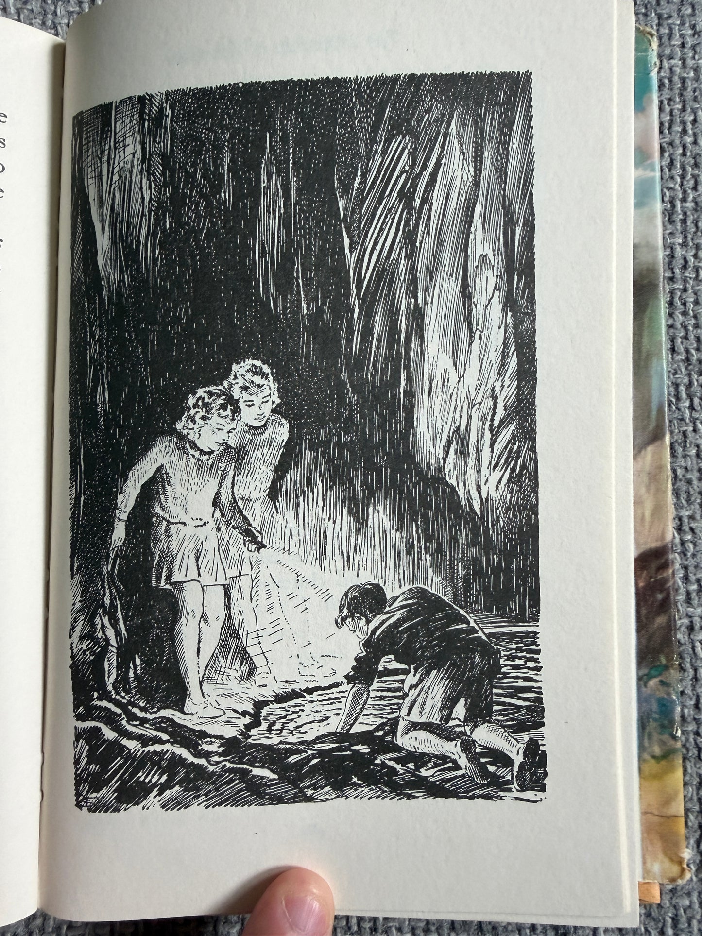 1974 The Mountain Of Adventure - Enid Blyton (Stuart Tresilian illust) MacMillan - Honeyburn Books (UK)