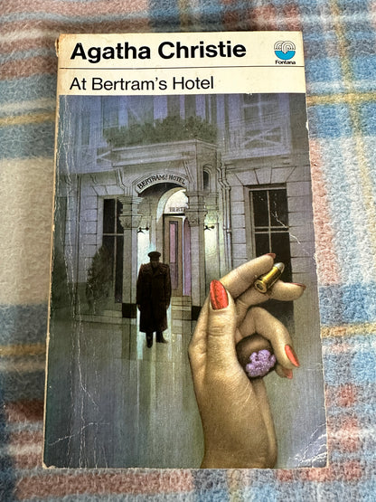 1976 At Bertram’s Hotel - Agatha Christie(Fontana)