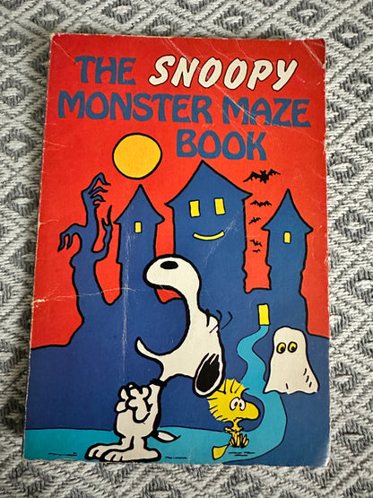 1979 The Snoopy Monster Maze Book - Scholastic Book Club Edition