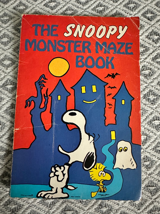 1979 The Snoopy Monster Maze Book - Scholastic Book Club Edition