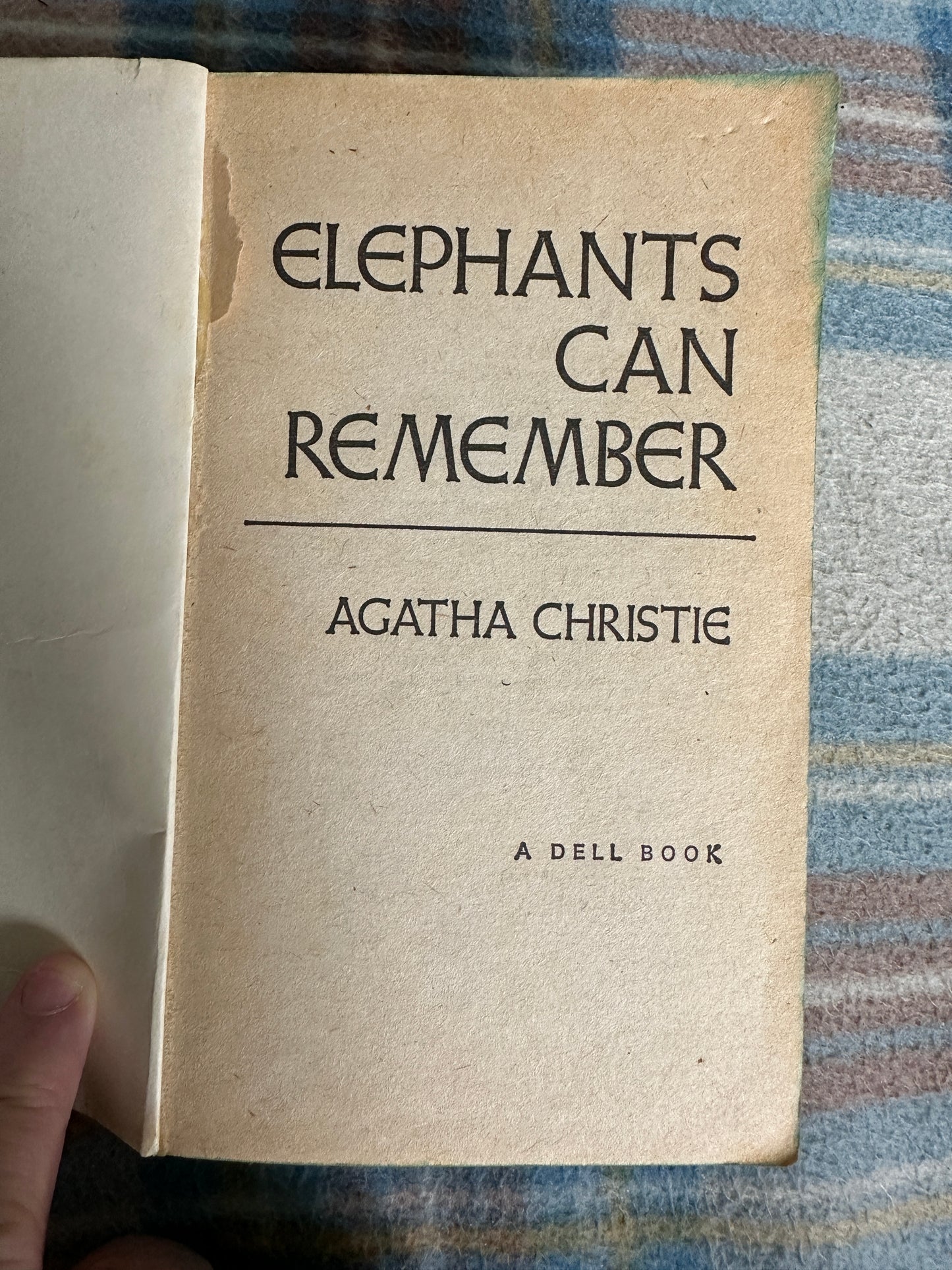 1977 Elephants Can Remember - Agatha Christie(Dell Books US)