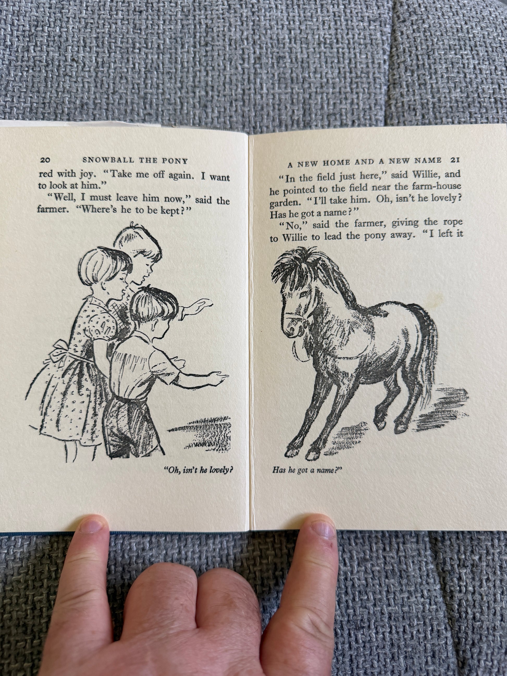 1959 Snowball The Pony - Enid Blyton (Iris Gillespie illust) Lutterworth Press - Honeyburn Books (UK)