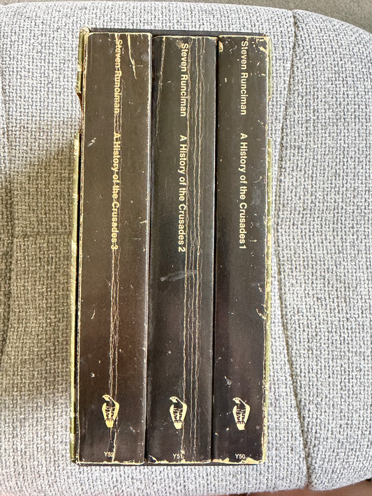 Steven Runciman – A History of the Crusades Vols. 1–3. Complete Peregrine Books 1965 edition. Original Penguin slipcase. Peregrine Books - Honeyburn Books (UK)