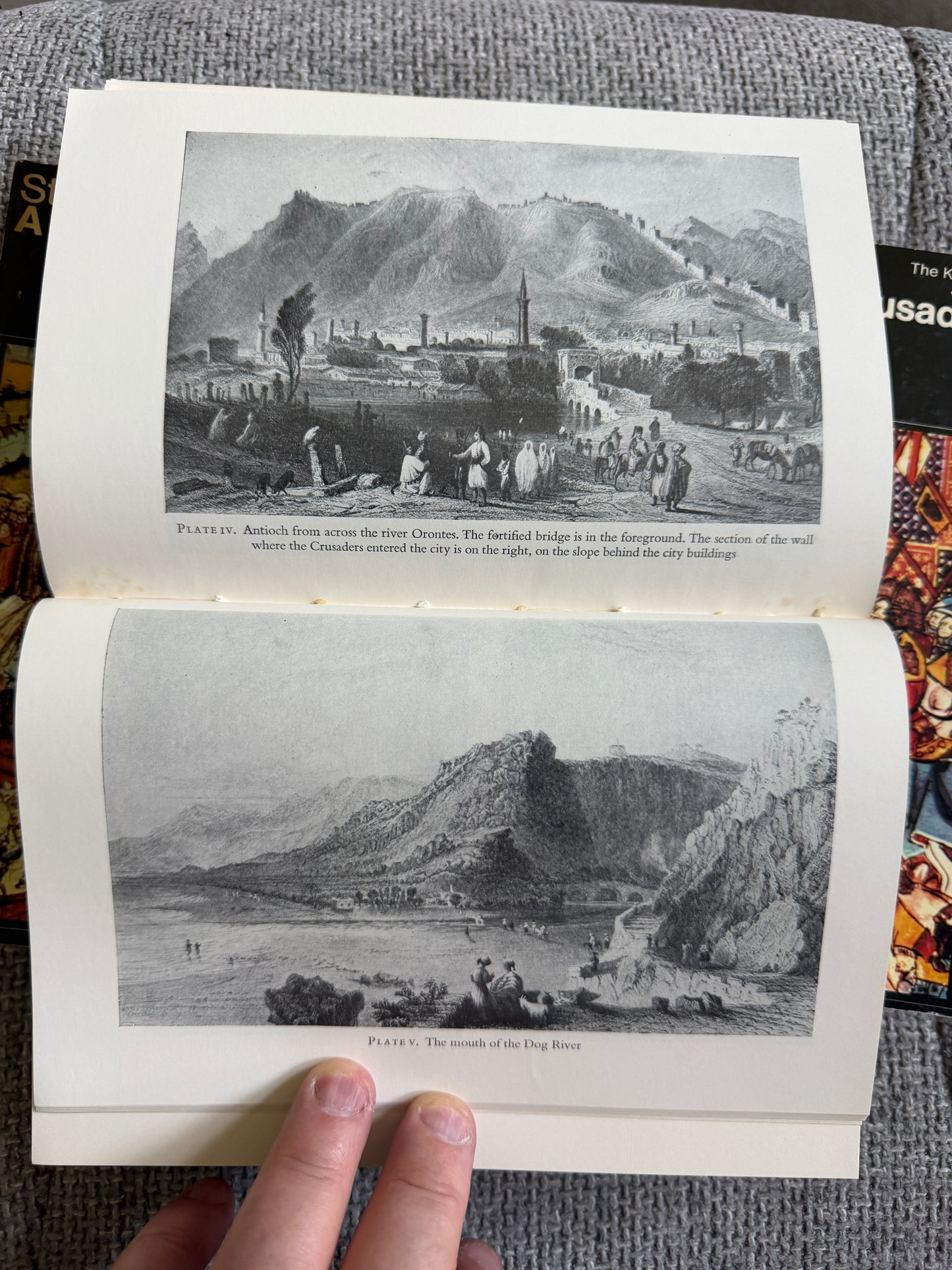 Steven Runciman – A History of the Crusades Vols. 1–3. Complete Peregrine Books 1965 edition. Original Penguin slipcase. Peregrine Books