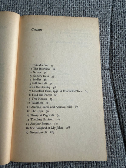 1976 The Enchanted Places - Christopher Milne aka Billy Moon (Penguin Books)