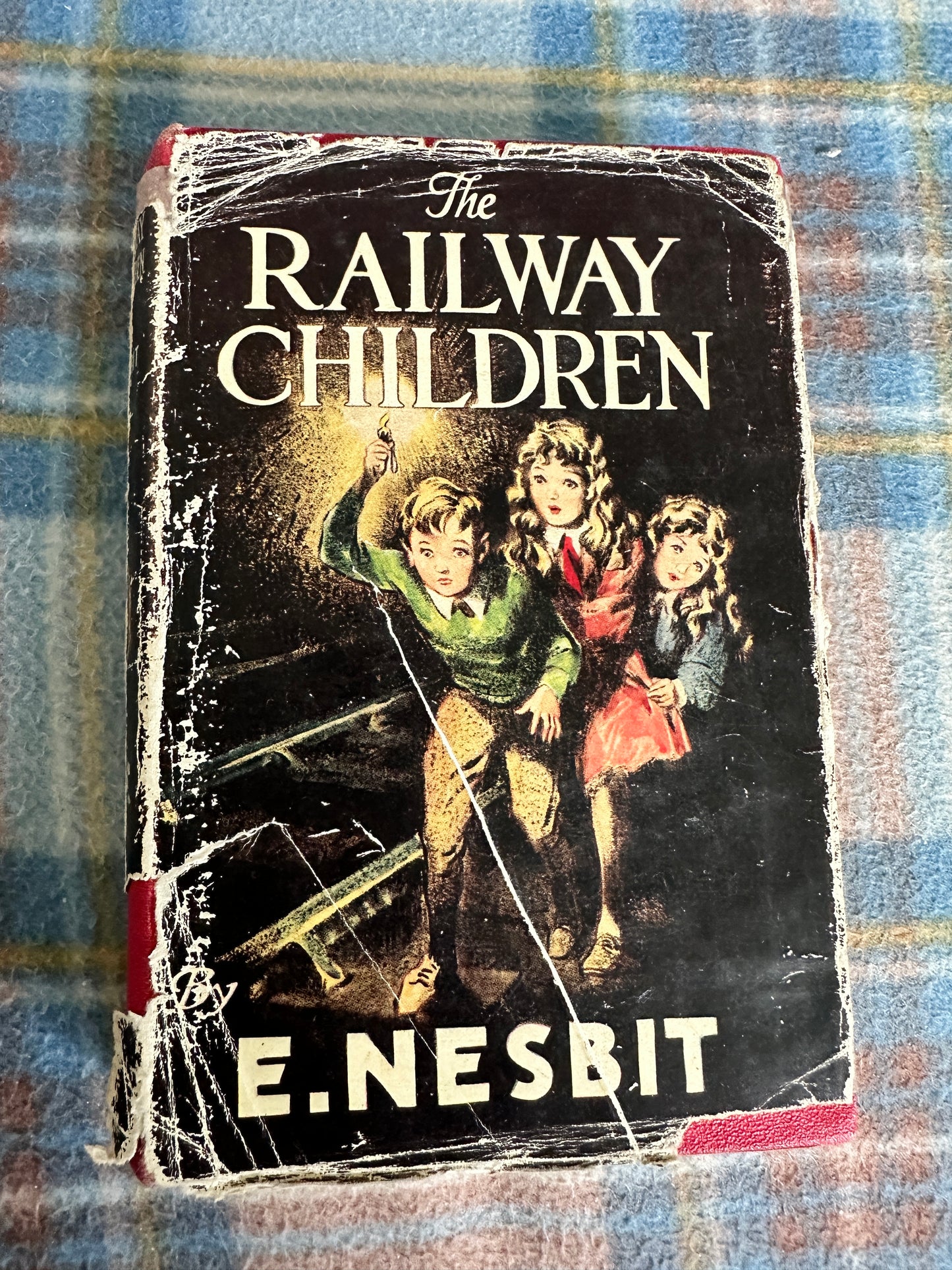 1951 The Railway Children - Edith Nesbit(Wells Gardner & Darton & Co Ltd)