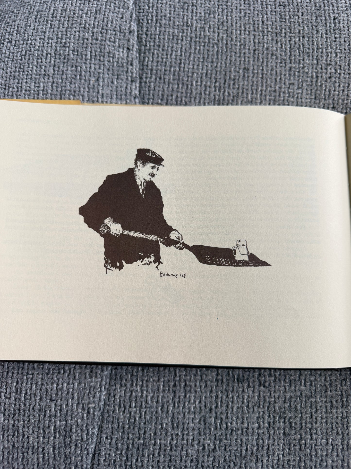 1989 Country Railwaymen A Notebook of Engine Driver’s Tales - A. E. Grigg (Alan P. Walker drawings) David & Charles Pub