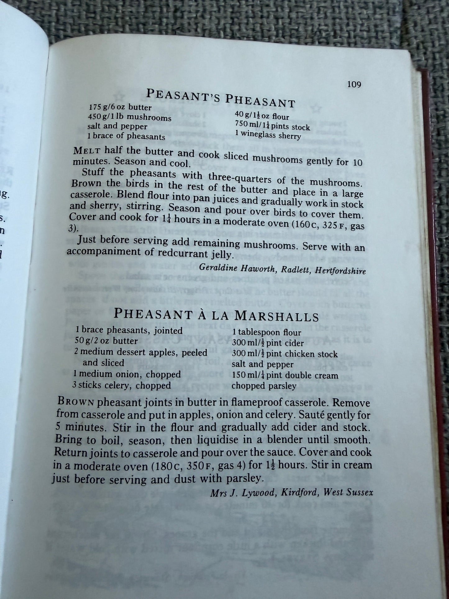 1994 Traditional Farmhouse Fare (Chancellor Press) A Collection Of Recipes From Farmer’s Weekly