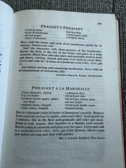 1994 Traditional Farmhouse Fare (Chancellor Press) A Collection Of Recipes From Farmer’s Weekly