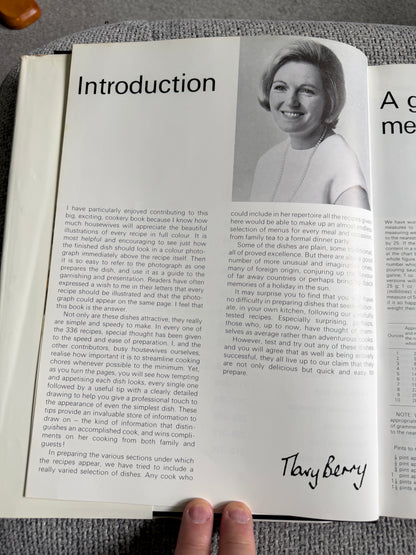 1990 Hamlyn All Colour Cook Book - Mary Berry, Ann Body & Audrey Ellis (Hamlyn Publishing Group)
