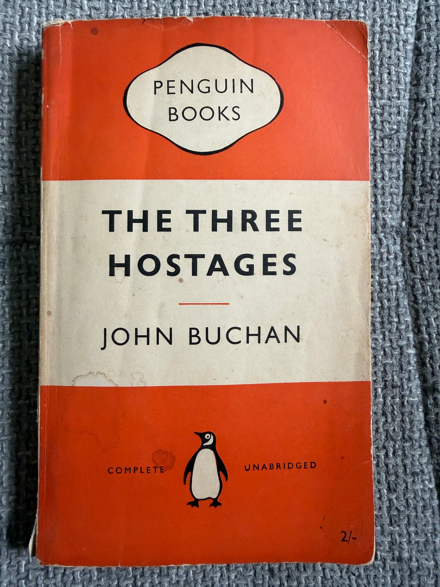 1955 The Three Hostages - John Buchan (Penguin Books)