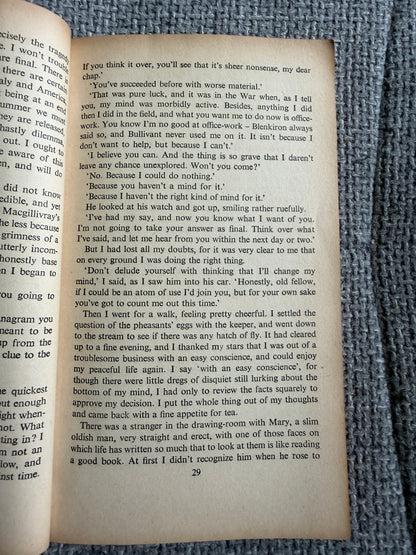 1955 The Three Hostages - John Buchan (Penguin Books)