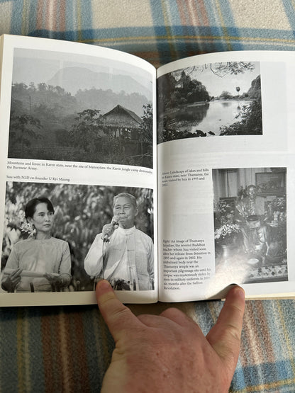 2011*1st* The Lady & The Peacock(Aung San Suu Kyi) Peter Popham(Rider Press)