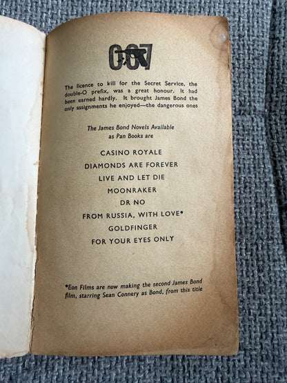 1963 Dr. No (James Bond) Ian Fleming (Pan Books)