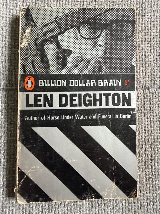 1967 Billion Dollar Brain - Len Deighton (Penguin Books)