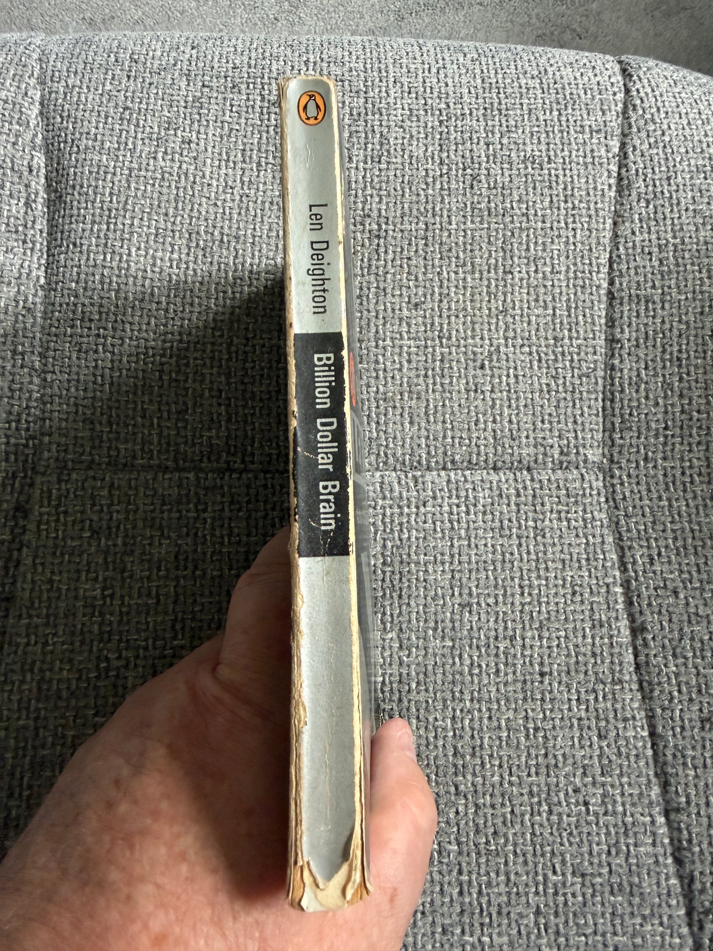 1967 Billion Dollar Brain - Len Deighton (Penguin Books)