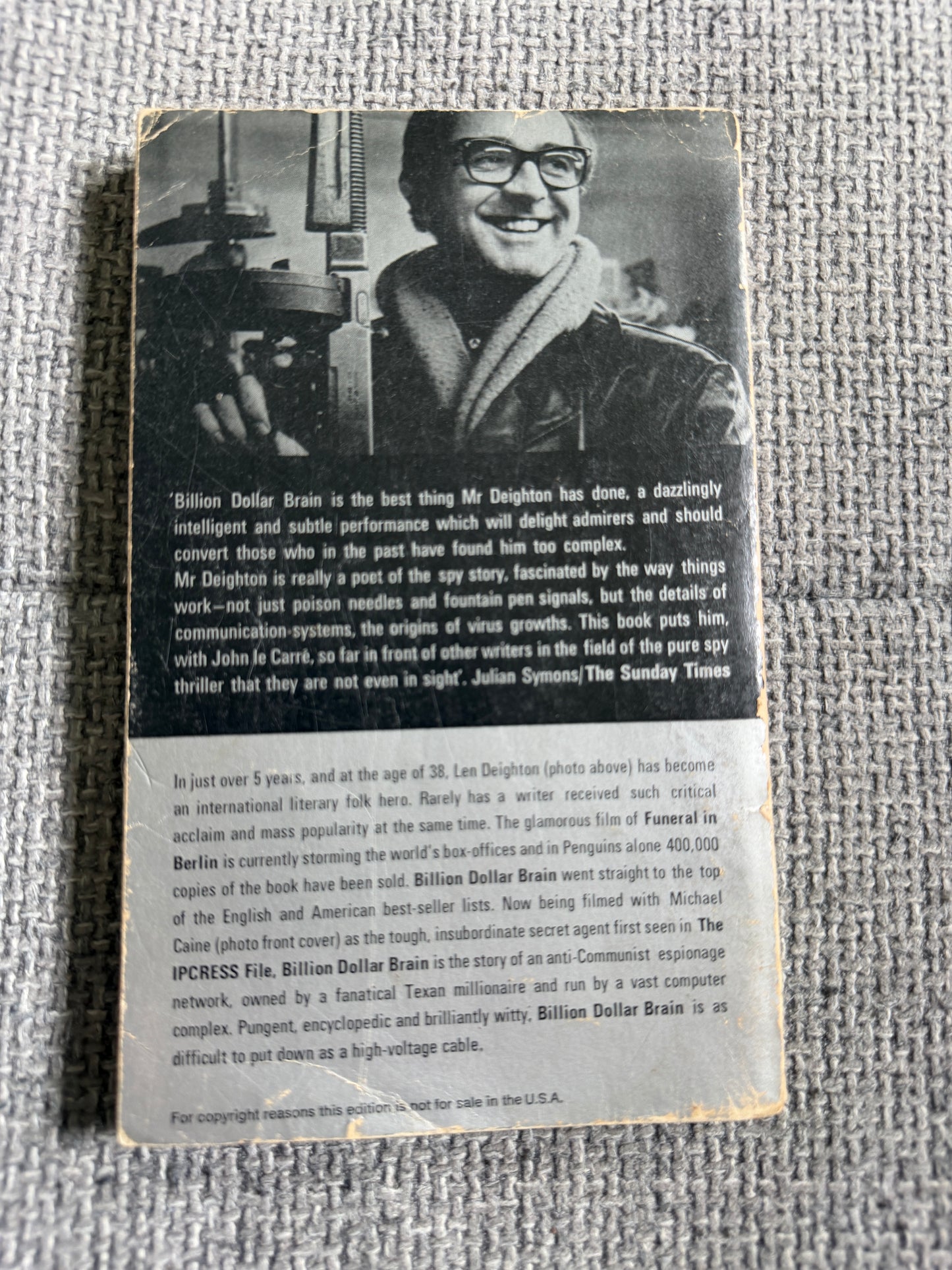 1967 Billion Dollar Brain - Len Deighton (Penguin Books)