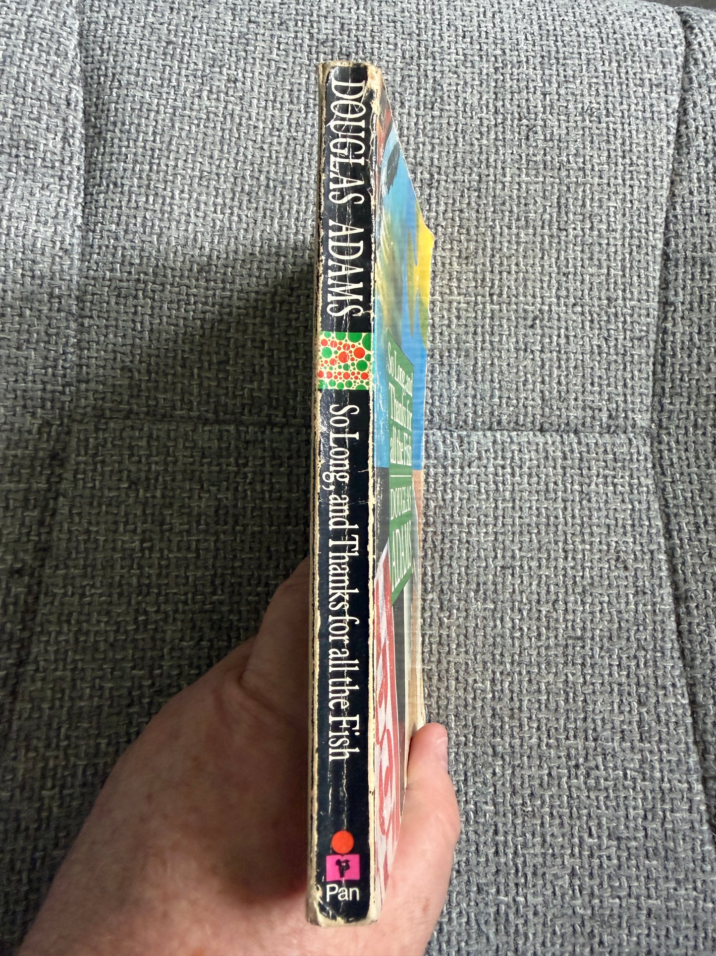 1985 So Long, & Thanks For All The Fish - Douglas Adams (Pan Books)