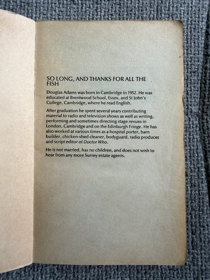 1985 So Long, & Thanks For All The Fish - Douglas Adams (Pan Books)