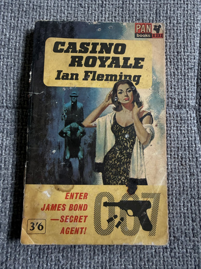 1963 Casino Royale (James Bond) Ian Fleming (Pan Books)