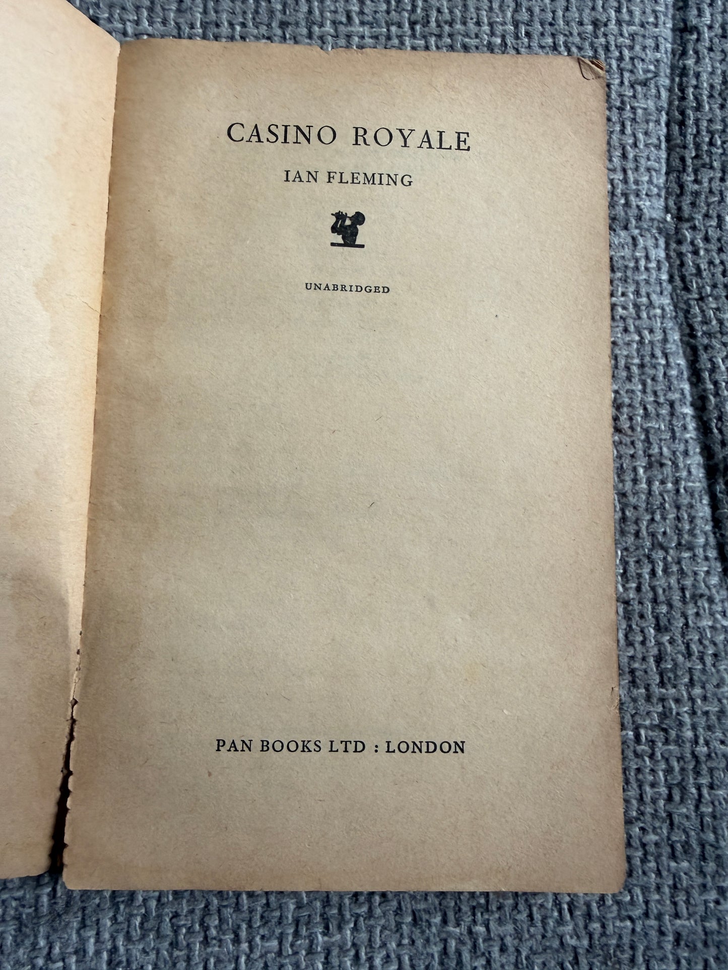 1963 Casino Royale (James Bond) Ian Fleming (Pan Books)