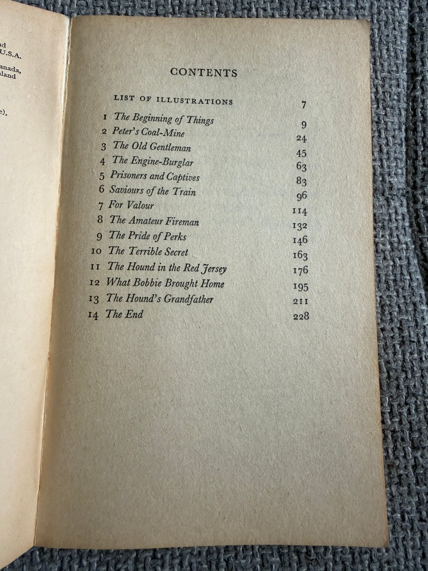 1975 The Railway Children - E. Nesbit (C. E. Brock illust) Penguin Books
