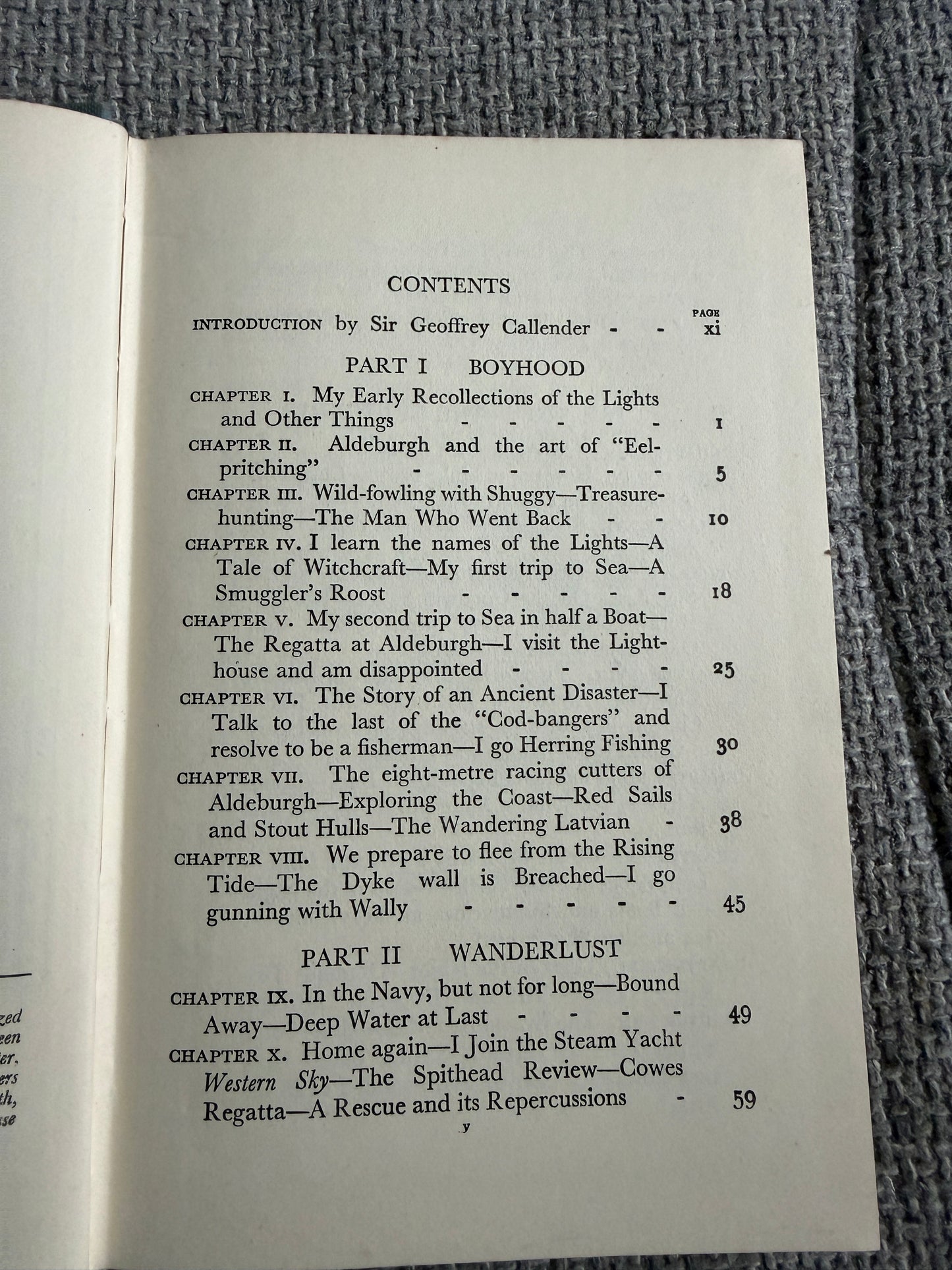 1947 Looming Lights - George Goldsmith Carter (Readers Union & Constable)