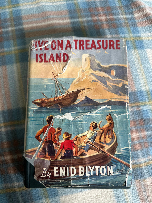 1949 Five On Treasure Island - Enid Blyton (Illustrated by Eileen A. Soper)Hodder & Stoughton Ltd