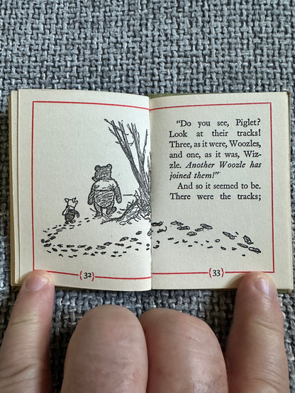 1975 Pooh & Piglet Go Hunting & Nearly Catch A Woozle- A. A. Milne(Ernest Shepard) Methuen miniature