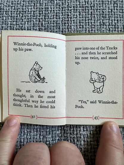 1975 Pooh & Piglet Go Hunting & Nearly Catch A Woozle- A. A. Milne(Ernest Shepard) Methuen miniature