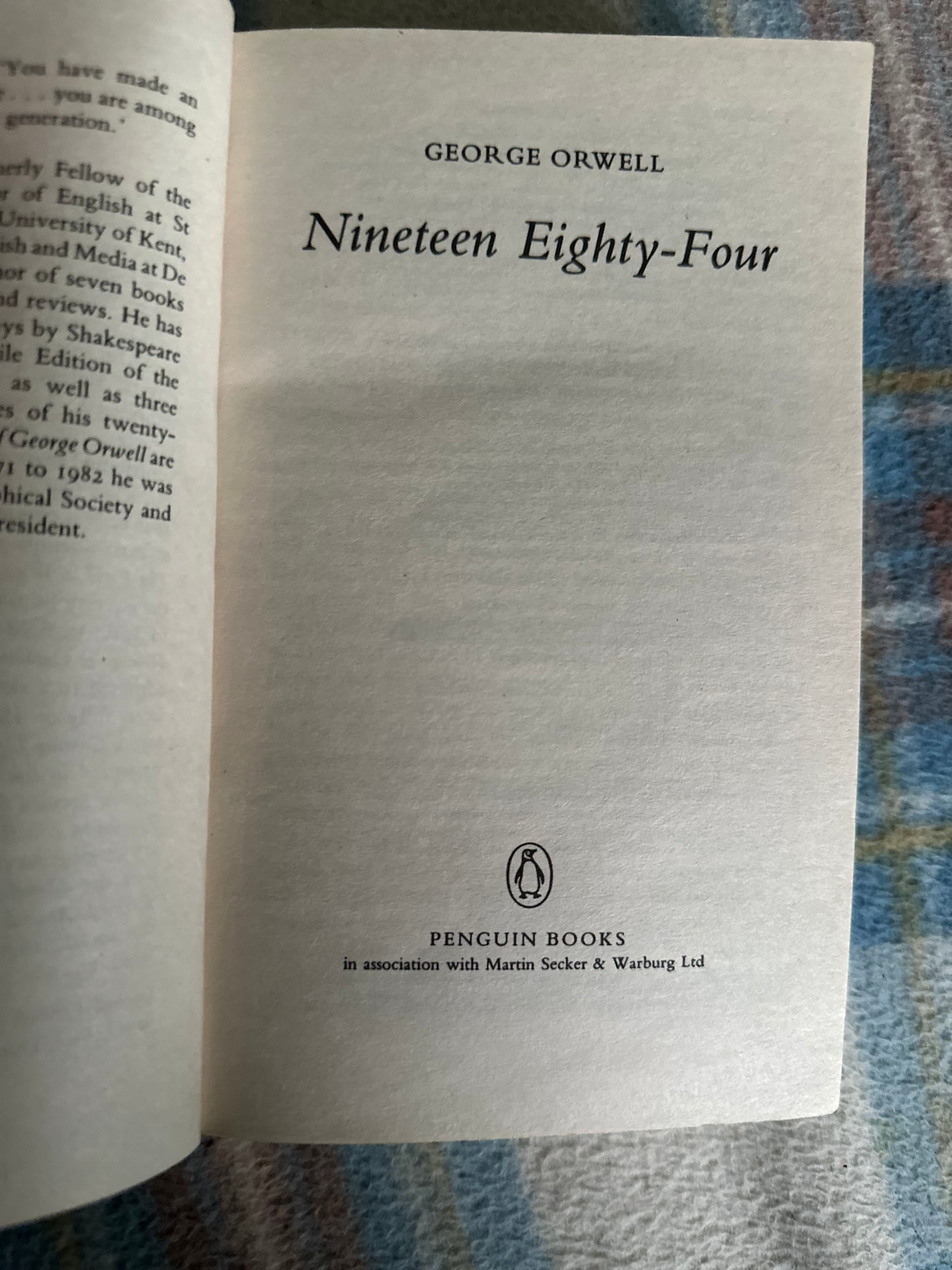 2008 1984 George Orwell(Penguin Books)