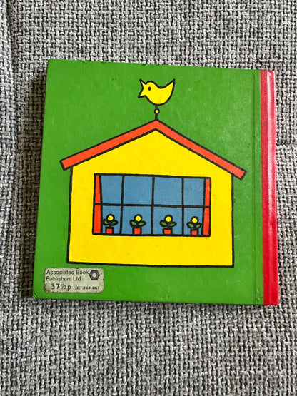 1970 The School - Dick Bruna(Methuen)