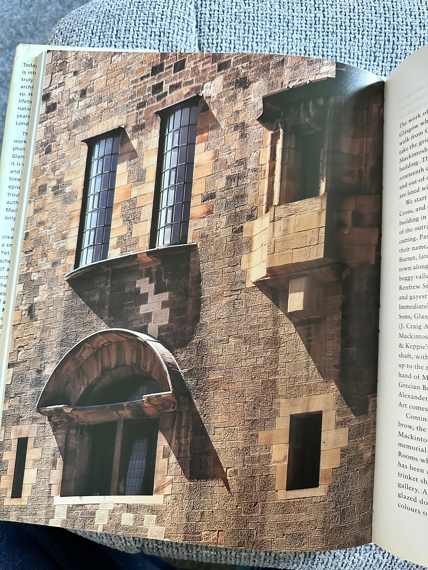 2000*1st* Charles Rennie Mackintosh Architect, Artist, Icon - John McKean & Colin Baxter(Lomond Books)