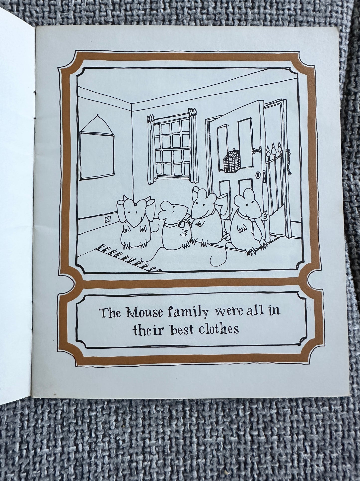 1970’s The Mouse Family makes an “OWLer” - C. J. Cressey(Tamasin Cole Illust) Printing Arts Ltd