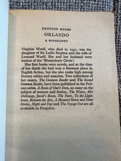 1975 Orlando - Virginia Woolf (Penguin Modern Classics)