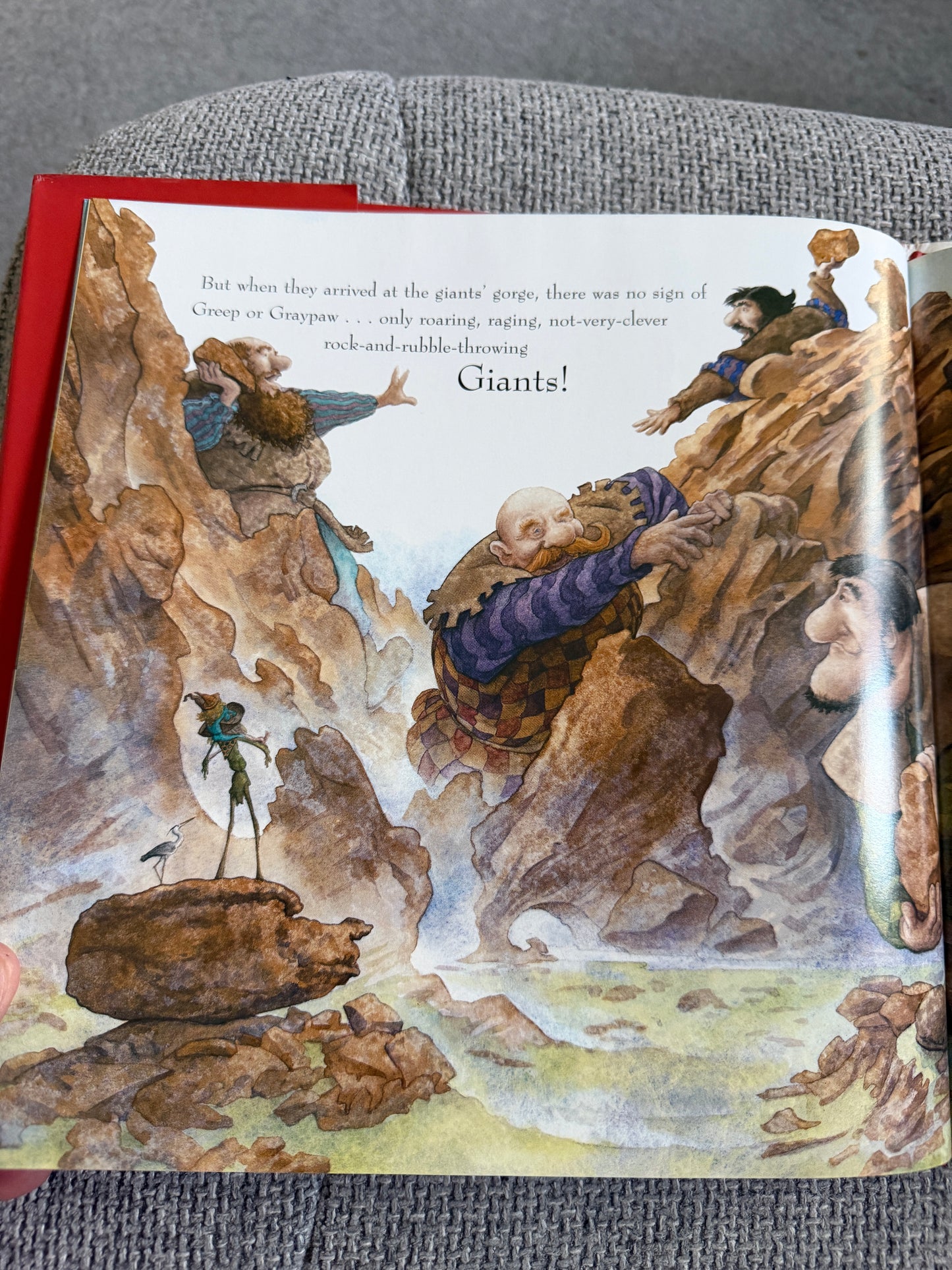 2005*1st* The Giant Surprise (A Narnia Story) Hiawyn Oram (Tudor Humphries illust) HarperCollins