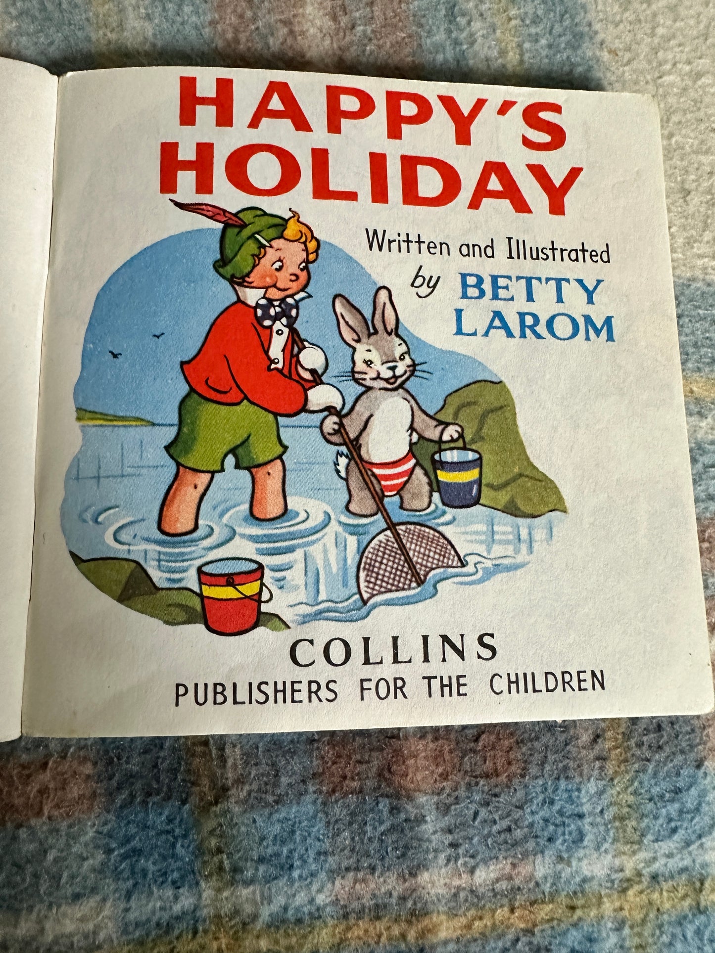 1964 Happy’s Holiday (Pixie Book) Betty Larom(Collins)