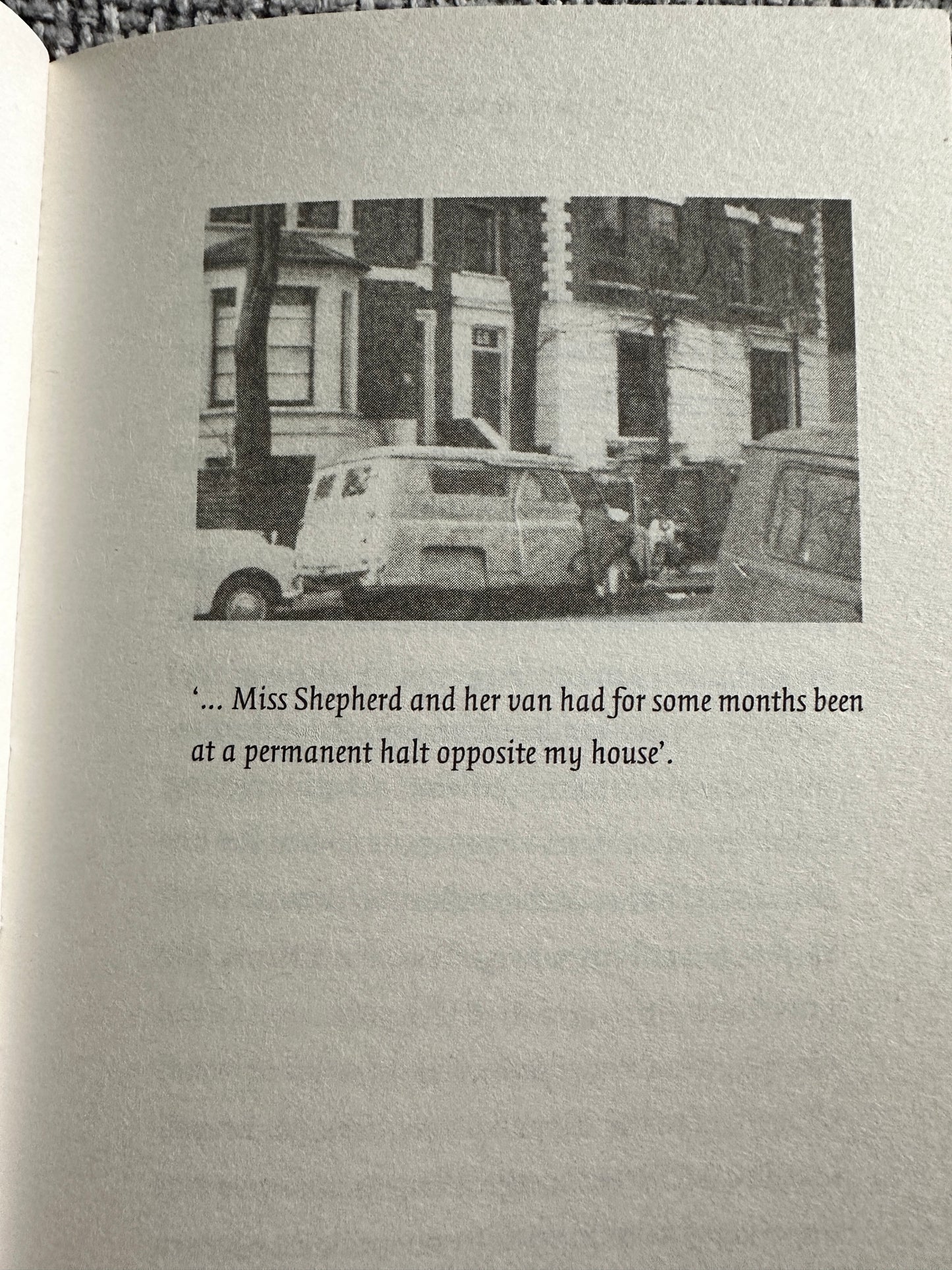 2015 The Lady In The Van - Alan Bennett(Profile Faber & Faber)