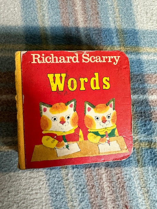 1982 Words - Richard Scarry(Board Book) William Collins Publisher