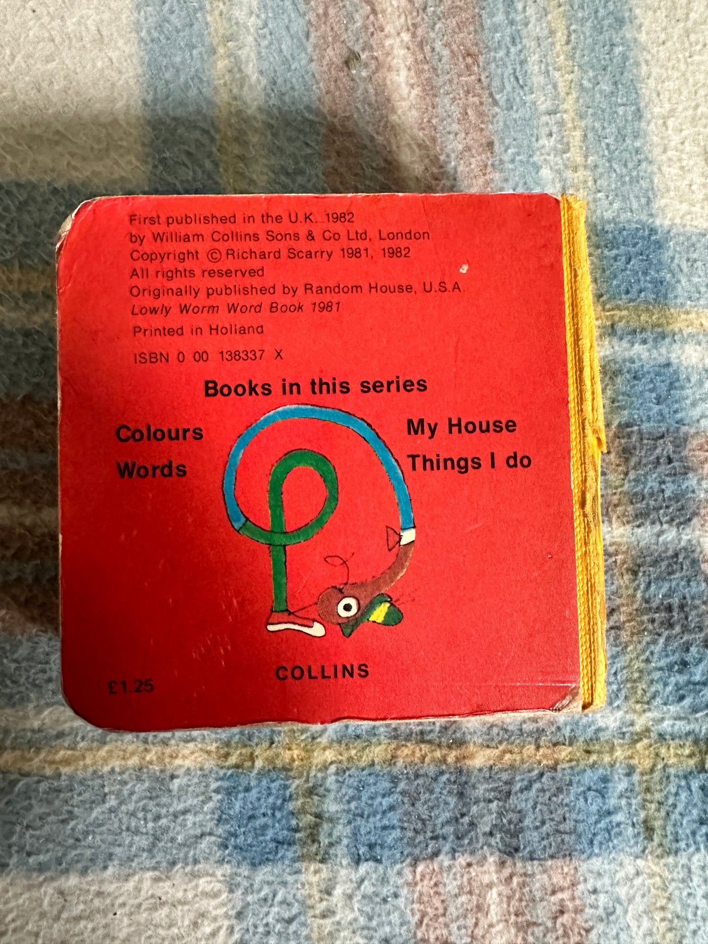 1982 Words - Richard Scarry(Board Book) William Collins Publisher