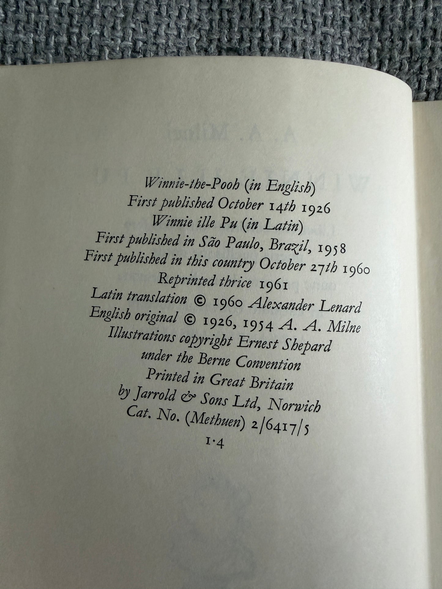 1961 Winnie Ille Pu - A. A. Milne (E. H. Shepard illust) In Latin Translated by Alexander Lenard (Methuen)