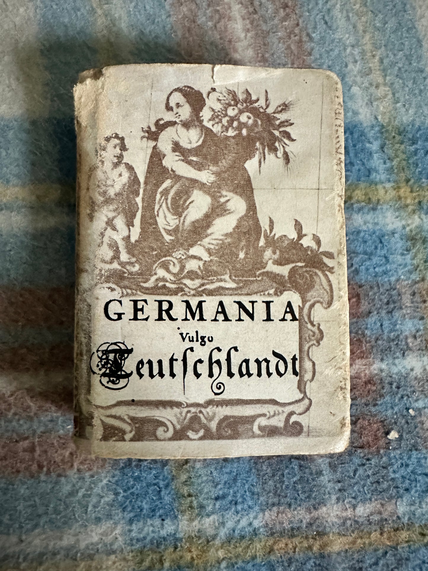 1964 Germania vulgo Zeutfchlandt (German English Dictionary English German Dictionary(Midget Series) Burgess & Bowes Ltd