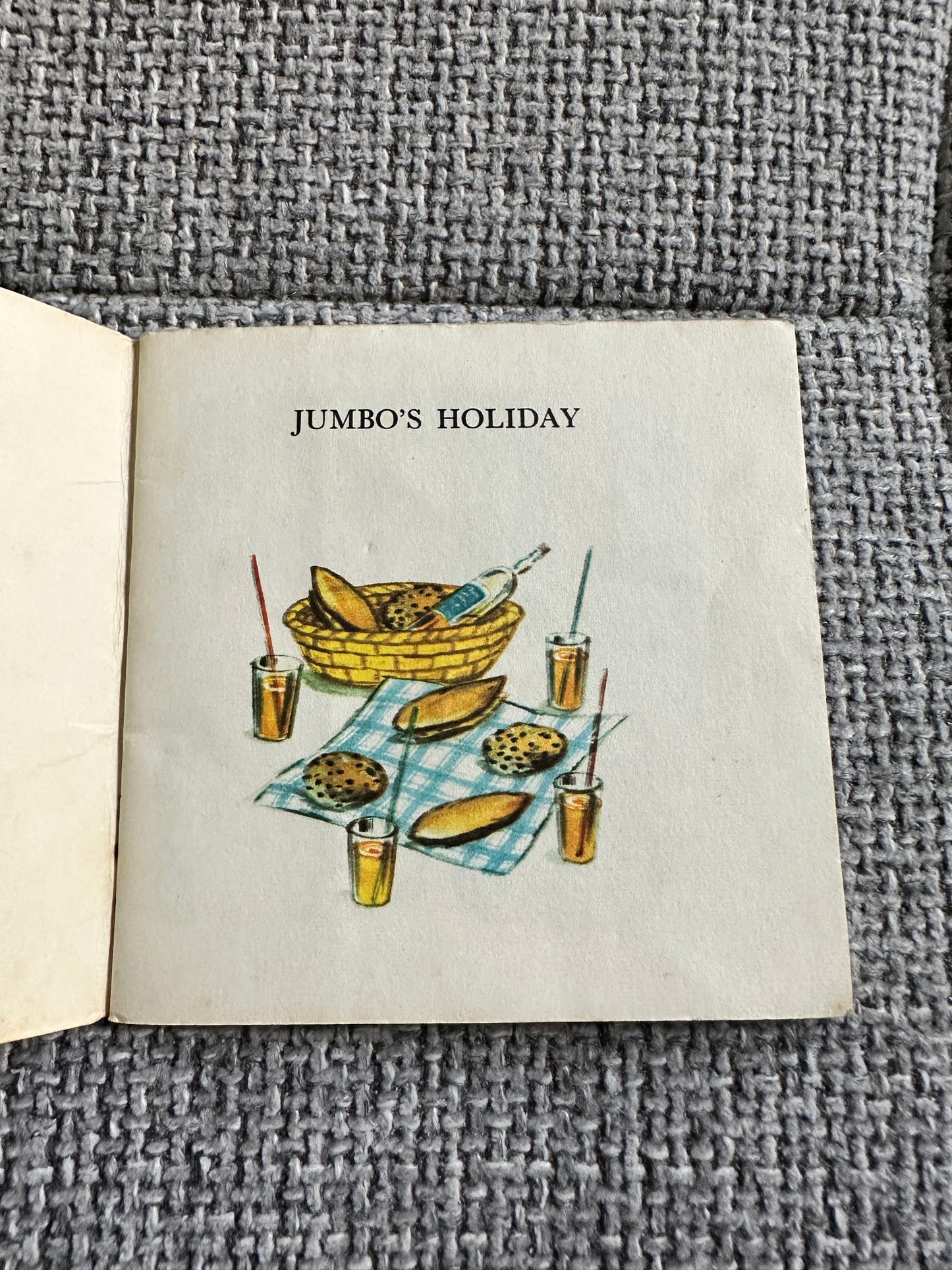 1950’s Jumbo’s Holiday A Mini Book(Brown Watson)