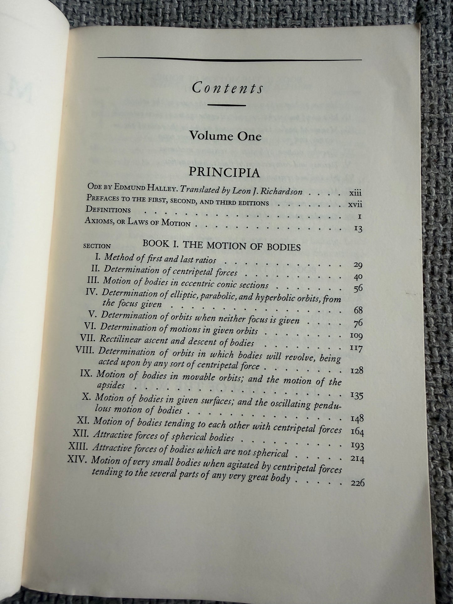 1966 Sir Isaac Newton Principia Vol 1 The Motion Of Bodies - Florian Cajori (University Of California Press)