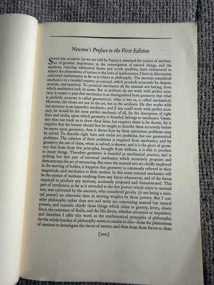 1966 Sir Isaac Newton Principia Vol 1 The Motion Of Bodies - Florian Cajori (University Of California Press)