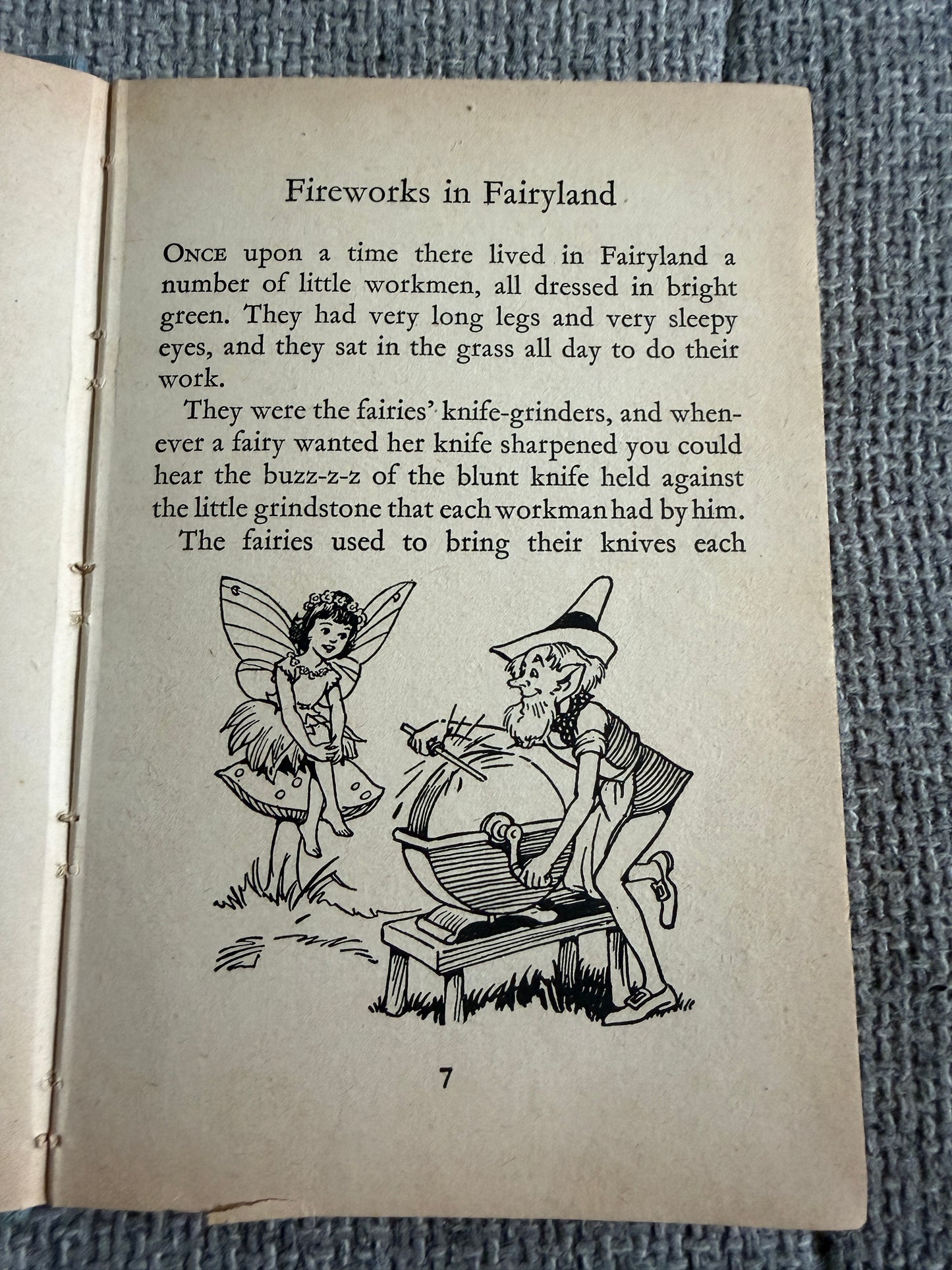 1967 The Book Of Fairies - Enid Blyton (Dean & Son Ltd)