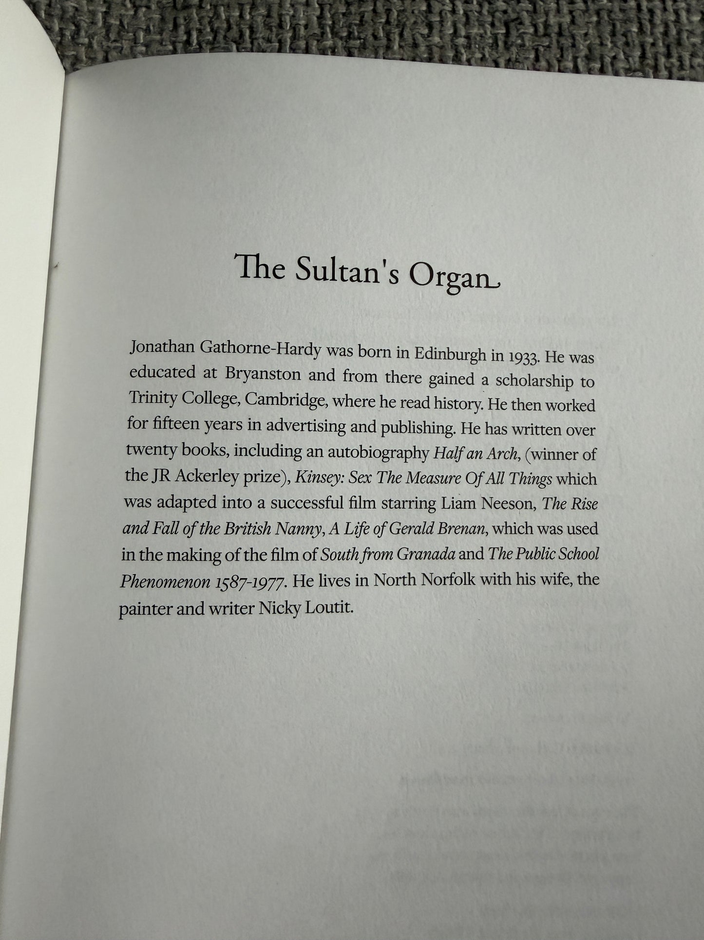 2017 The Sultan’s Organ - Jonathan Gathorne - Hardy (Propolis)